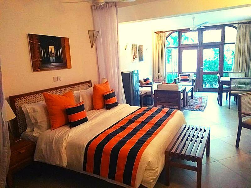 Mbili Kuwili Studio Suites 迪亚尼海滩 外观 照片